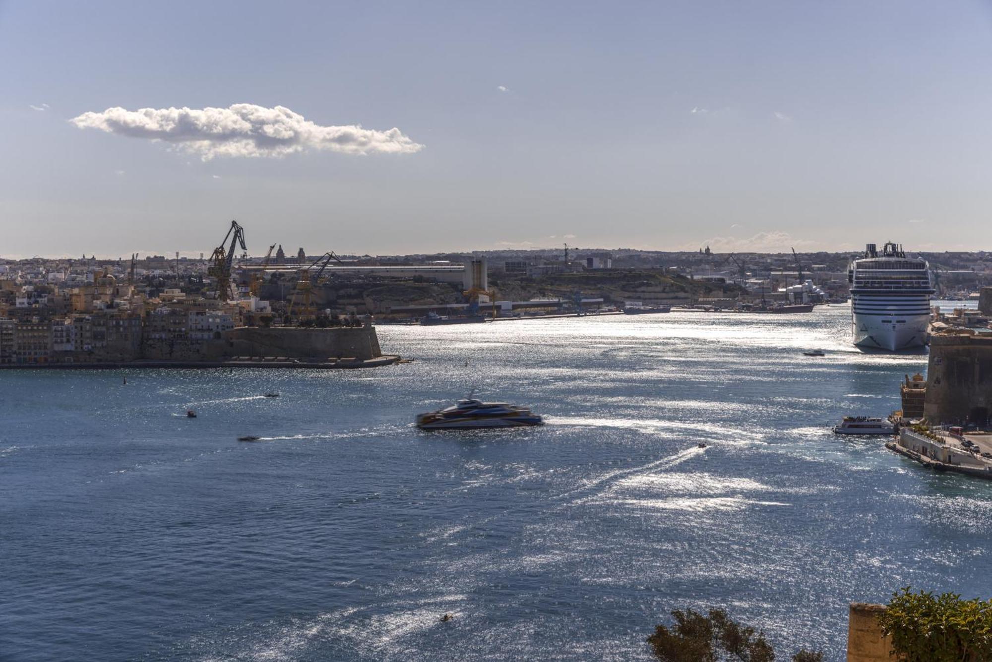 Harbour View - Large 2Br Apartment Valletta Bagian luar foto